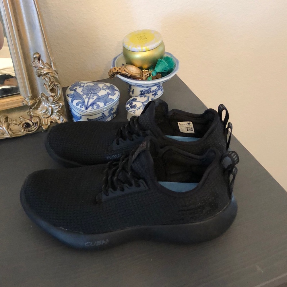 new balance RCVRY tennis shoes